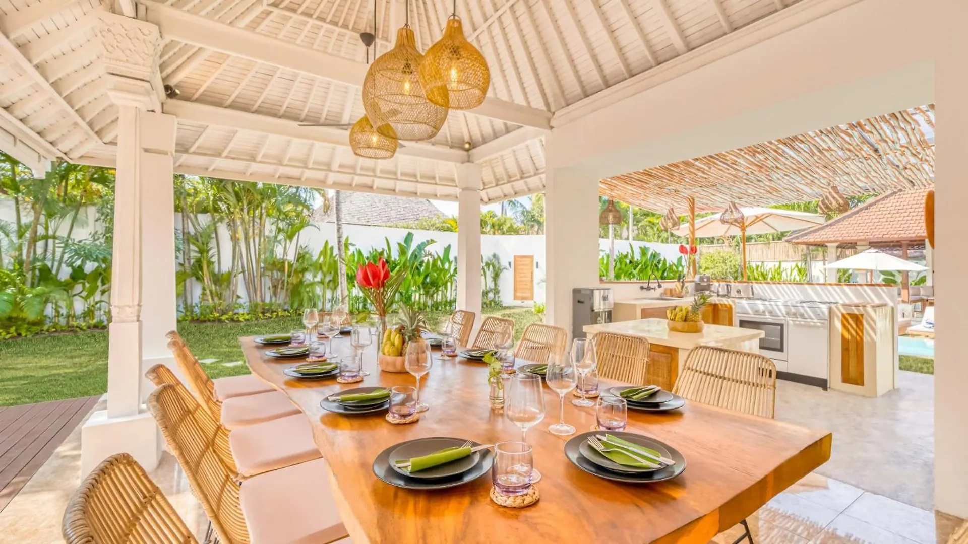 Villa Cologne - 6 Bdr Villa, 2 Private Pools & Huge Garden, Walk To The Beach Seminyak  Indonesia